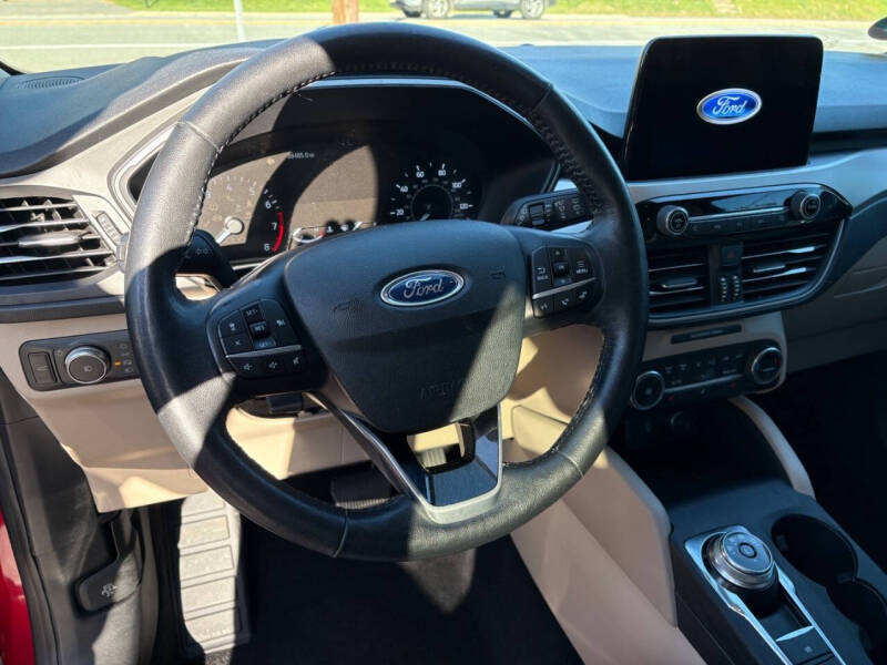 2020 Ford Escape SEL