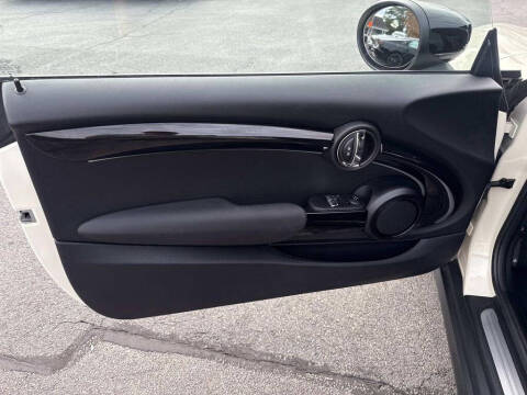 2022 MINI Hardtop 2 Door Oxford Edition