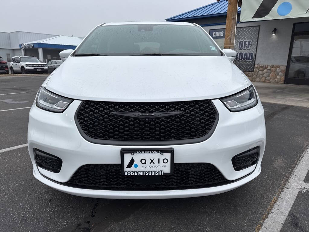 2022 Chrysler Pacifica Hybrid for sale at Axio Auto Boise in Boise, ID