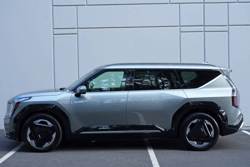 2024 Kia EV9 Land