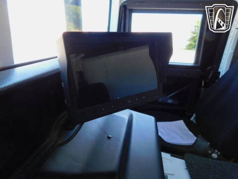 2008 AM General Hummer