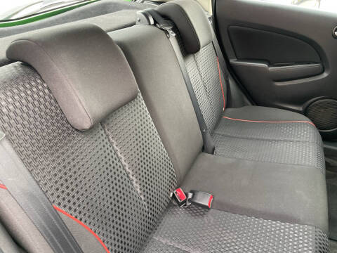 2011 Mazda MAZDA2 Touring