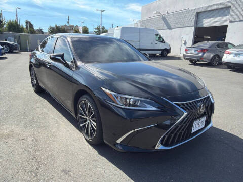 2025 Lexus ES 300h