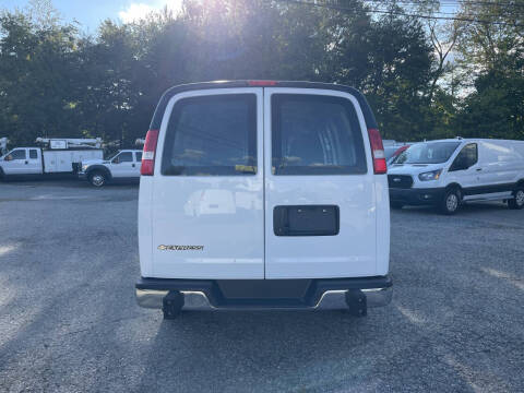 2023 Chevrolet Express 2500