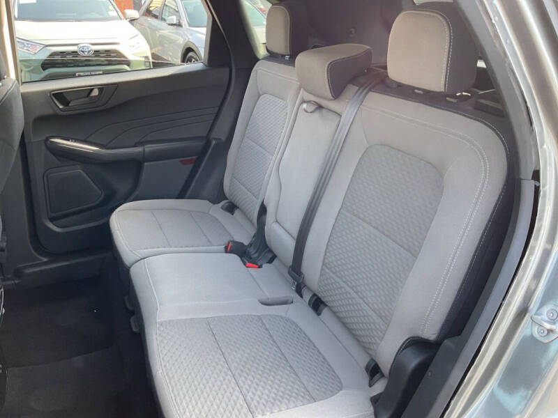 2022 Ford Escape SE