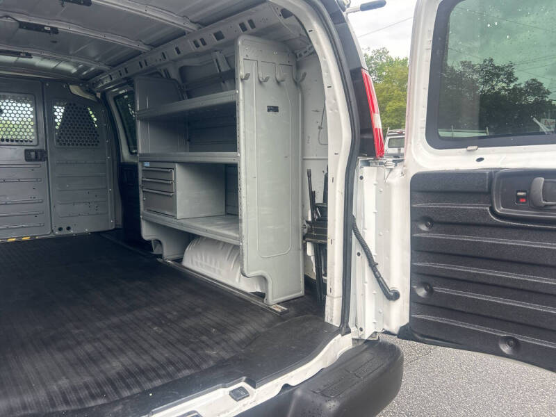 2017 Chevrolet Express 2500