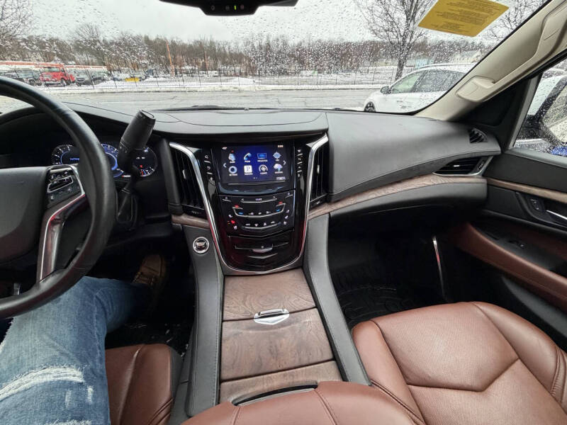 2016 Cadillac Escalade ESV Luxury Collection