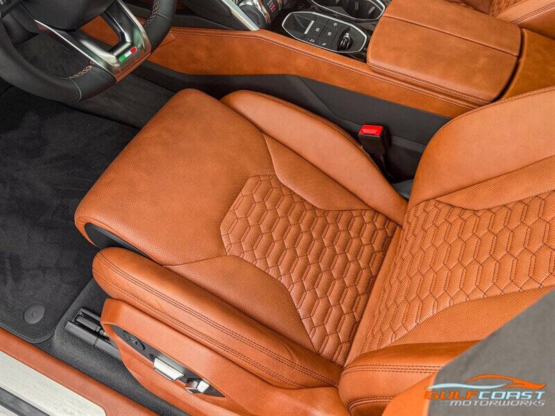 2022 Lamborghini Urus