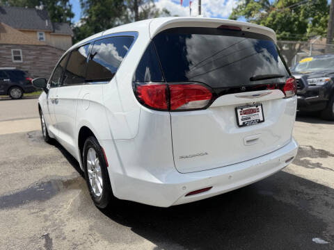 2018 Chrysler Pacifica LX