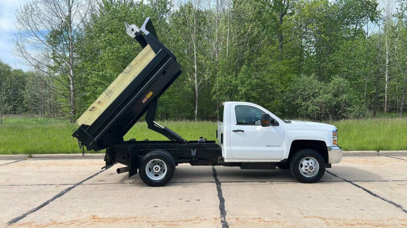 2015 Chevrolet Silverado 3500HD CC