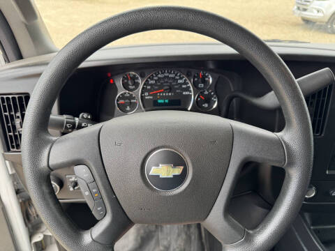 2022 Chevrolet Express 2500