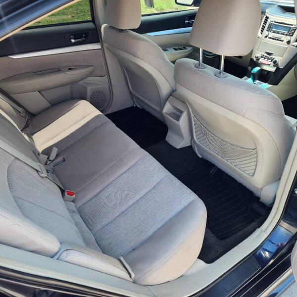 2013 Subaru Legacy 2.5i Premium