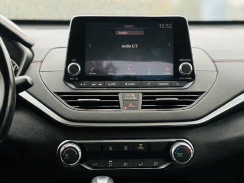 2020 Nissan Altima 2.5 SR