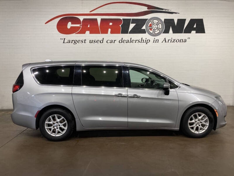 2017 Chrysler Pacifica Touring-L