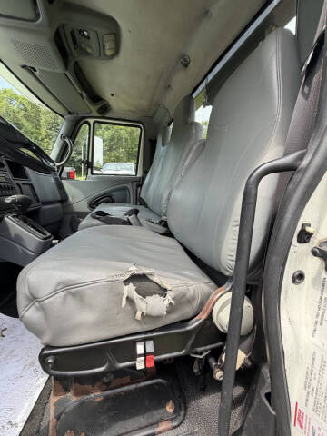 2006 International 4300 Rollback