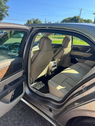 2018 Lincoln Continental Select