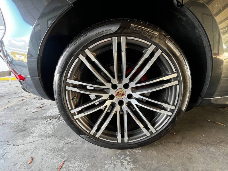 2017 Porsche Macan GTS