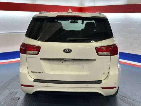 2016 Kia Sedona LX