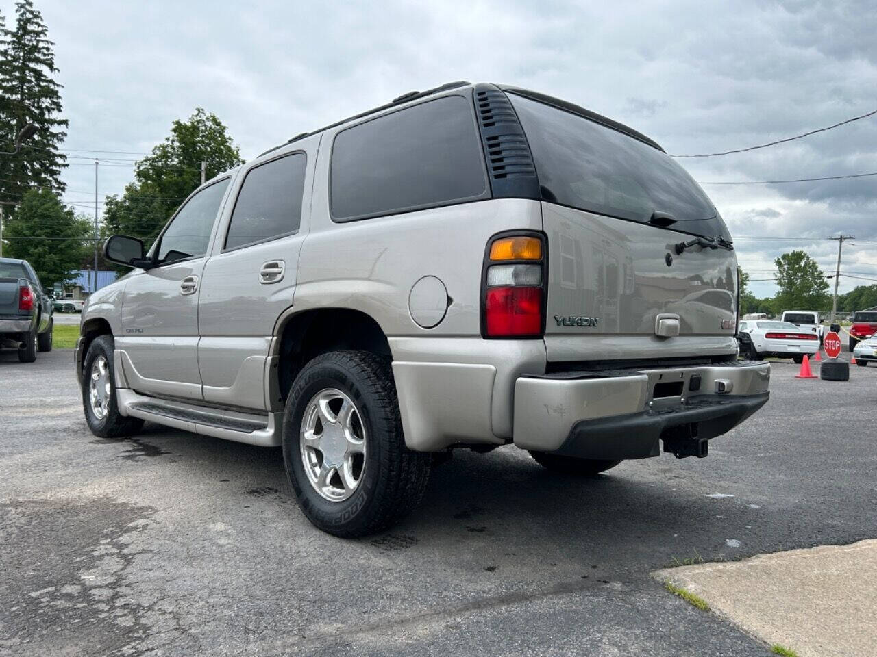 2006 GMC Yukon for sale at Upstate Auto Gallery in Westmoreland, NY