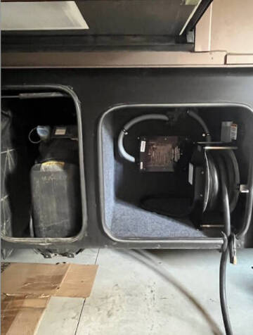 2017 Tiffin Phaeton 40AH