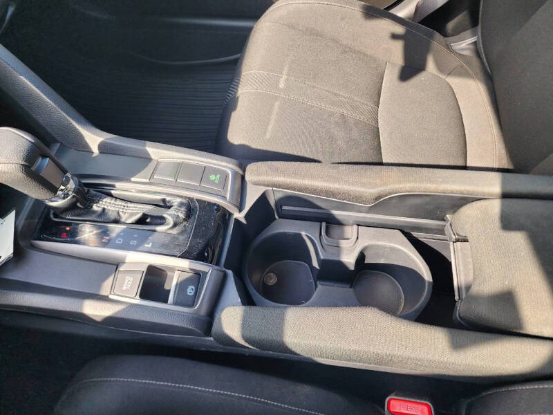 2018 Honda Civic Hatchback EX - Photo 13