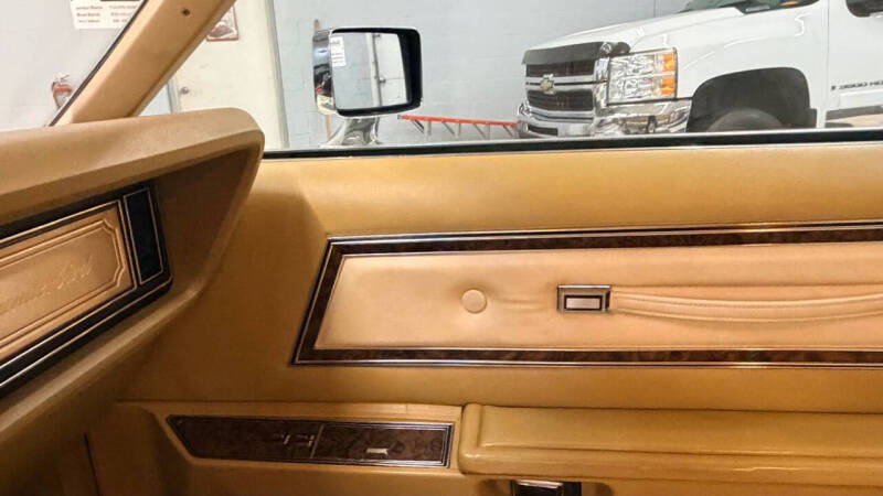 1976 Ford Thunderbird