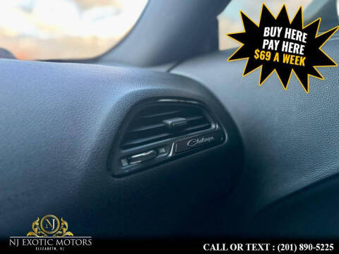 2020 Dodge Challenger SXT