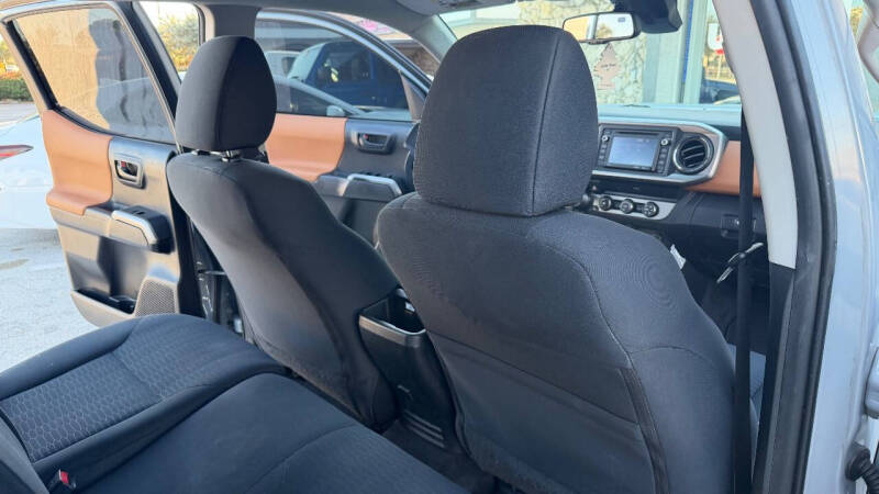 2019 Toyota Tacoma SR5 V6