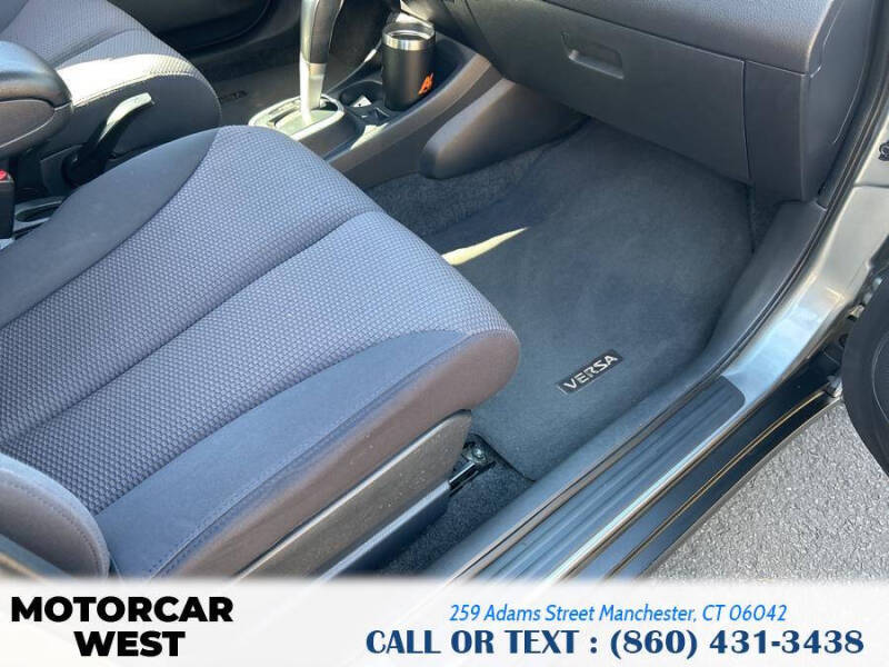 2009 Nissan Versa 1.8 S