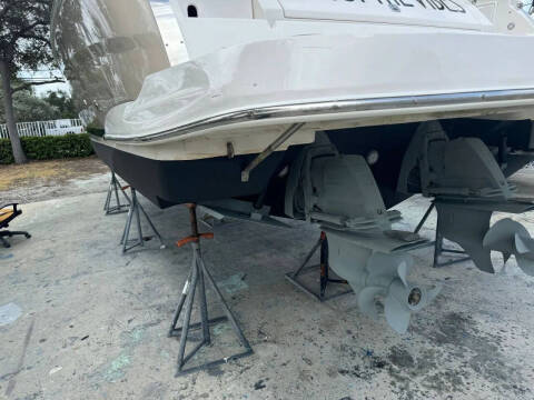 2011 Regal 35 Express Cruiser