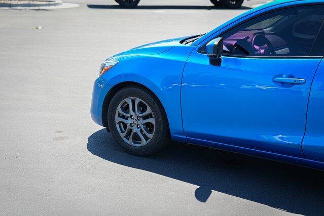 2020 Toyota Yaris Hatchback XLE