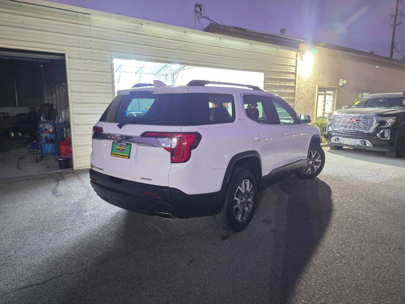 2023 GMC Acadia SLT