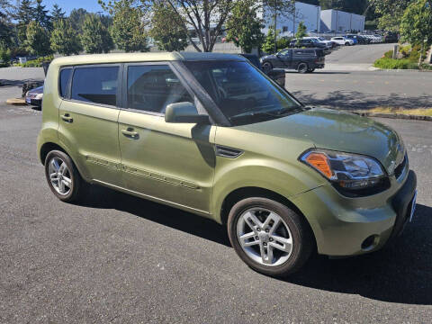2011 Kia Soul +