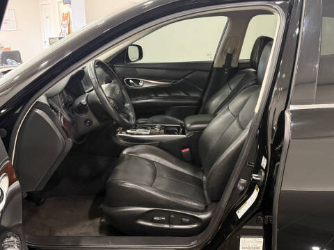 2015 Infiniti Q70L 3.7