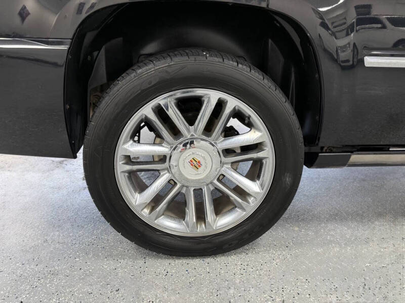 2013 Cadillac Escalade Platinum Edition