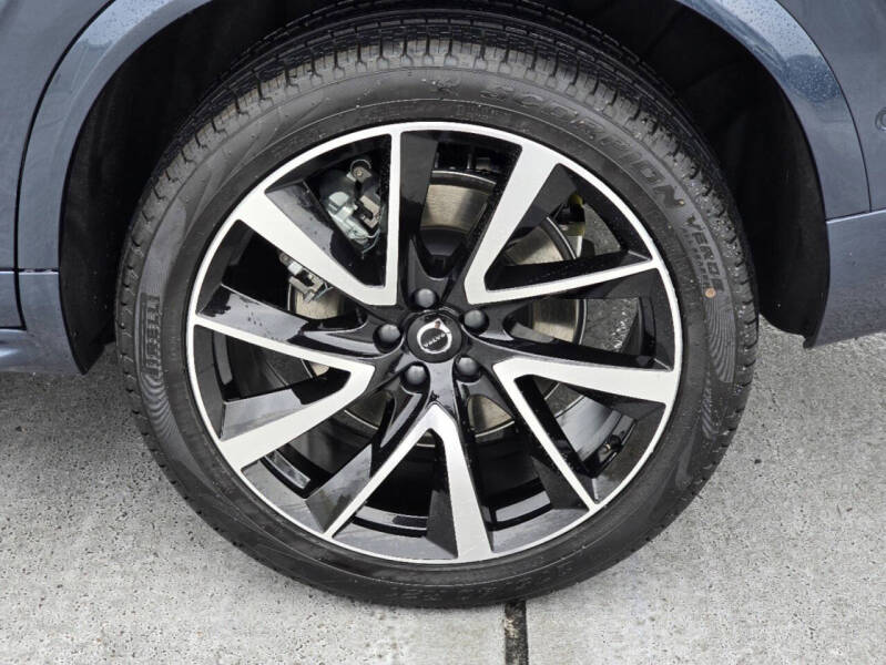 2025 Volvo XC90 B6 Plus Bright Theme 7P