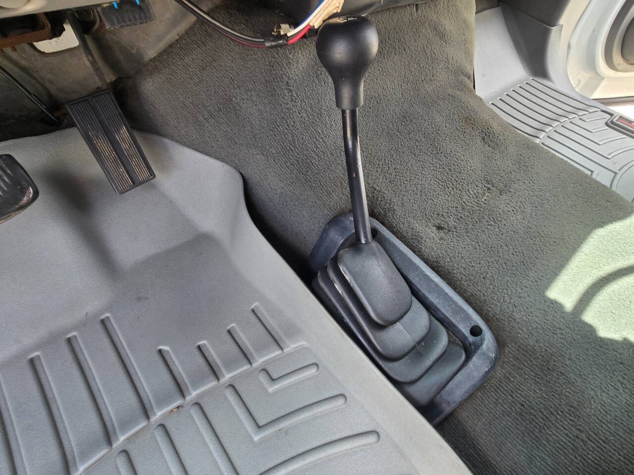 2004 Ford F-550 Super Duty 89