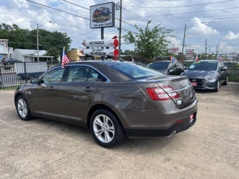 2015 Ford Taurus SEL
