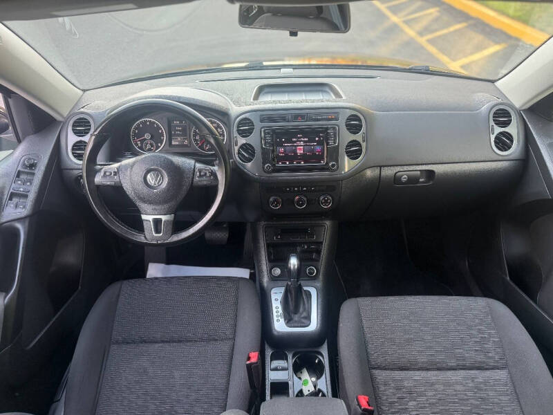 2017 Volkswagen Tiguan 2.0T Limited S 4Motion