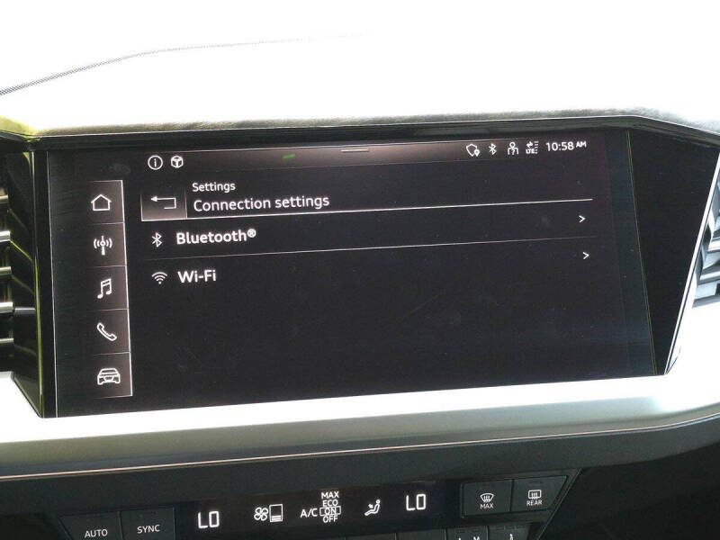 2023 Audi Q4 e-tron quattro Premium 50