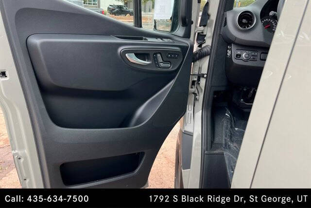 2025 Mercedes-Benz Sprinter