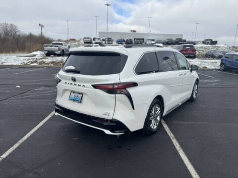 2022 Toyota Sienna XSE 7-Passenger
