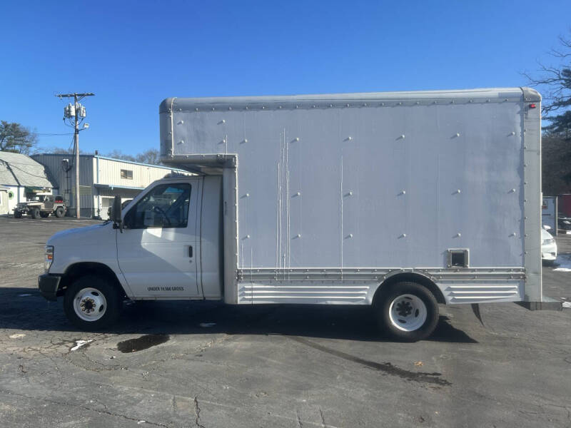 2010 Ford E-Series E-450 SD