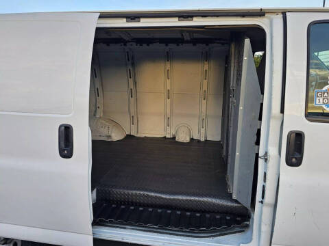 2017 Chevrolet Express 2500