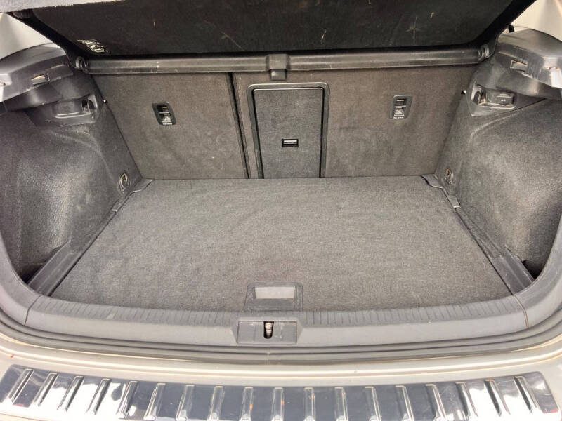 2019 Volkswagen Golf SE