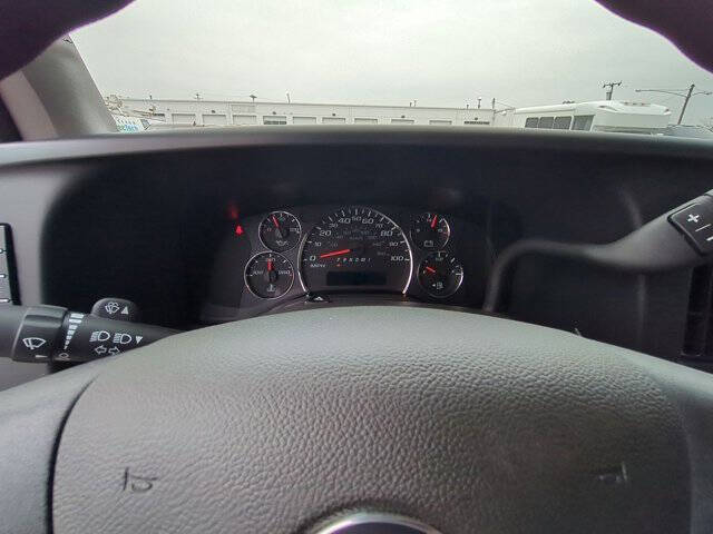 2025 Chevrolet Express 2500