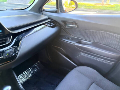 2018 Toyota C-HR XLE Premium