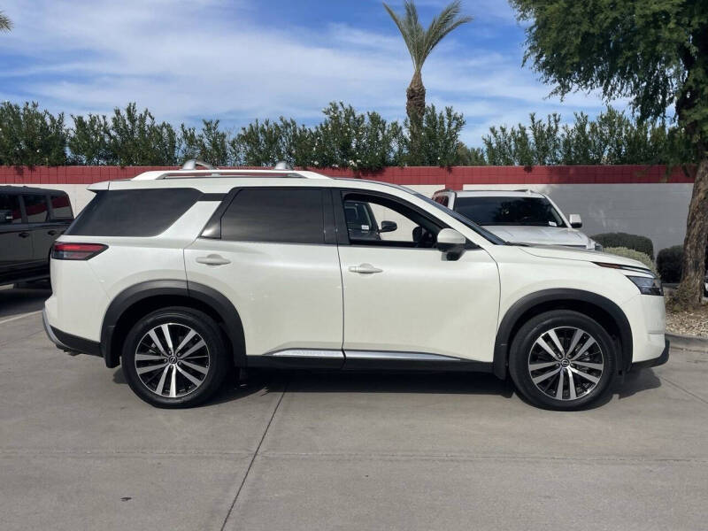 2023 Nissan Pathfinder Platinum
