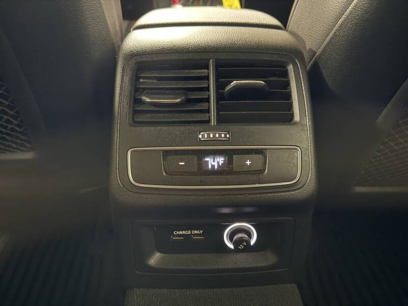 2019 Audi A4 quattro Premium Plus 45 TFSI