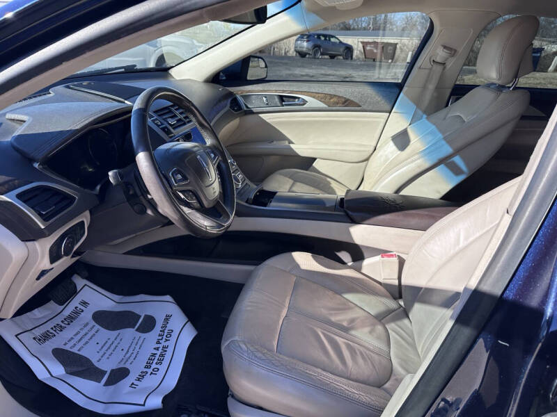 2017 Lincoln MKZ Select